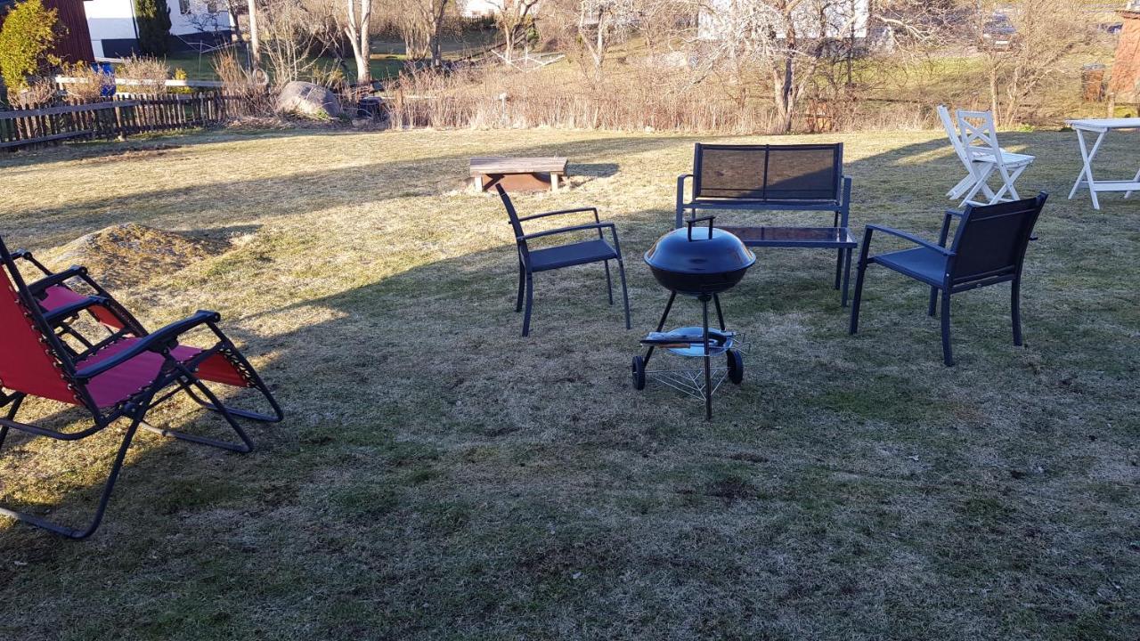 Trevligt Hus Med Egen Gard Och Fri Wifi, Emmaboda Kommun, Lindas Exterior foto