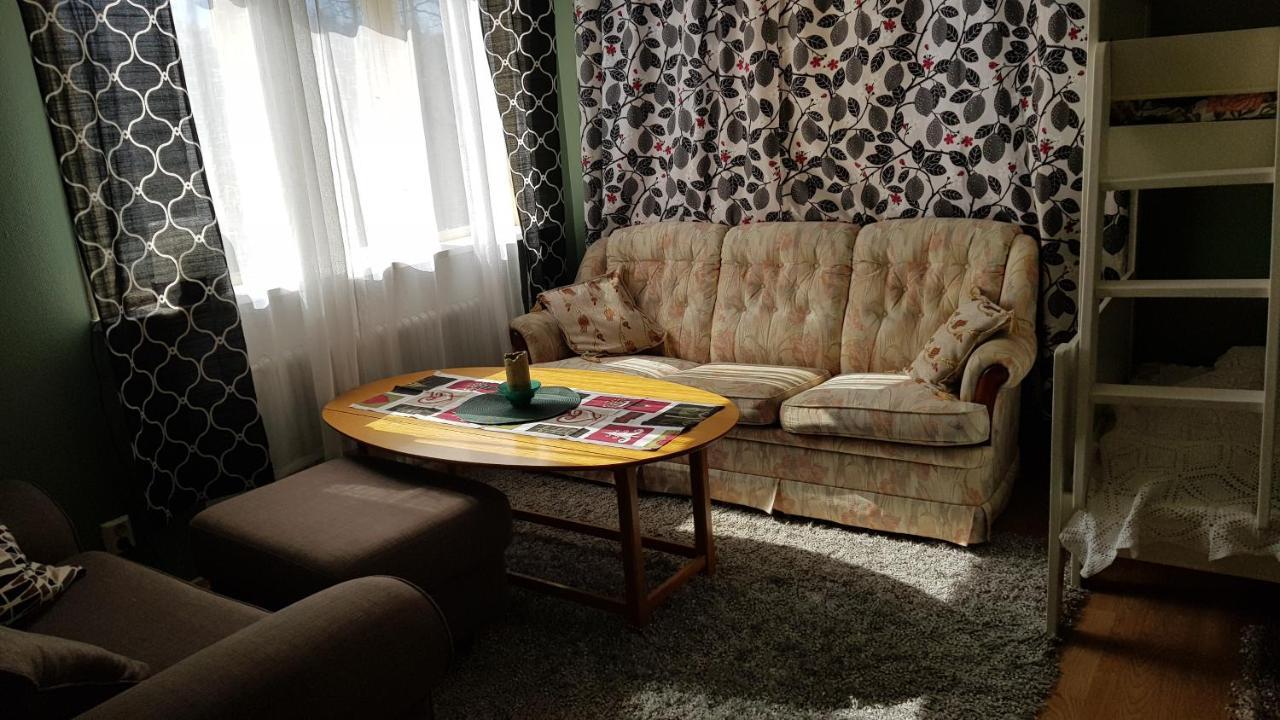Trevligt Hus Med Egen Gard Och Fri Wifi, Emmaboda Kommun, Lindas Exterior foto