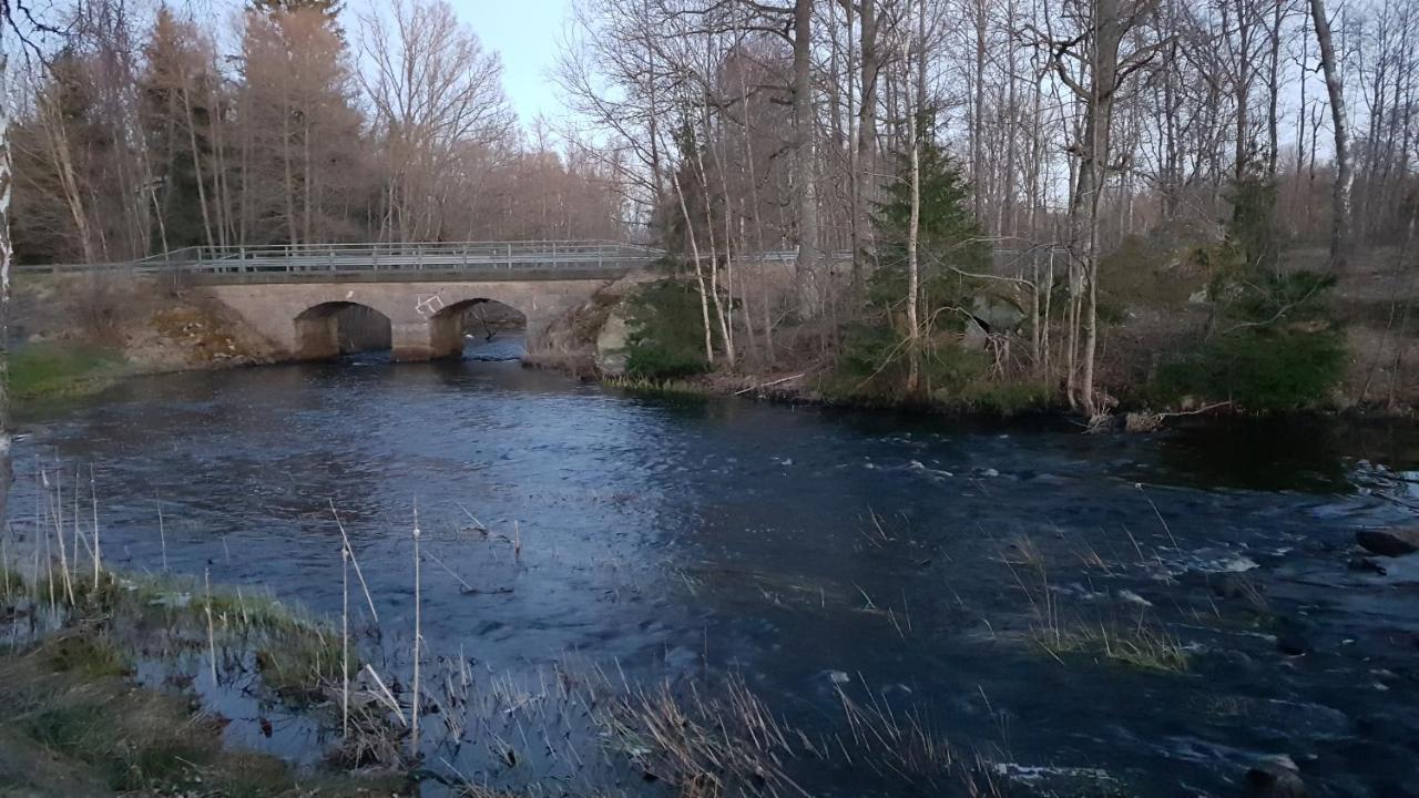 Trevligt Hus Med Egen Gard Och Fri Wifi, Emmaboda Kommun, Lindas Exterior foto