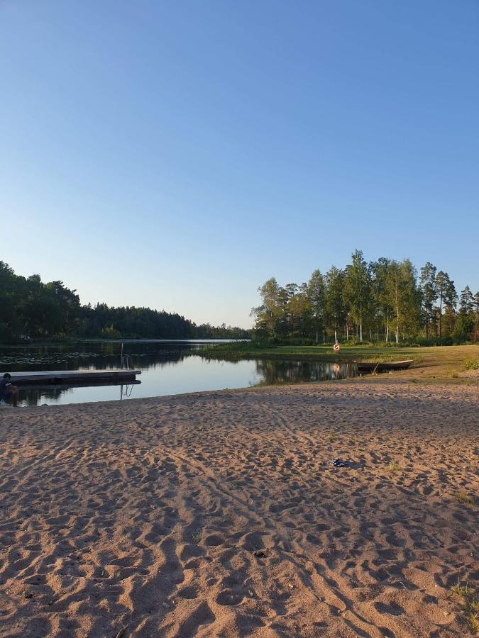 Trevligt Hus Med Egen Gard Och Fri Wifi, Emmaboda Kommun, Lindas Exterior foto